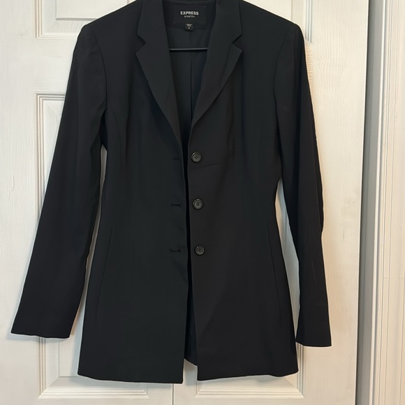 Black suit jacket, tapered fit from Express. Size 0. - Picture 4 of 6